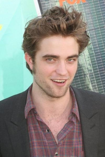 แวมไพร์หนุ่มเล่นหูเล่นตา เดี๋ยวจะเอารูปน่ารักๆ แบบนี้มาฝากเรื่อยๆ love u xo xo